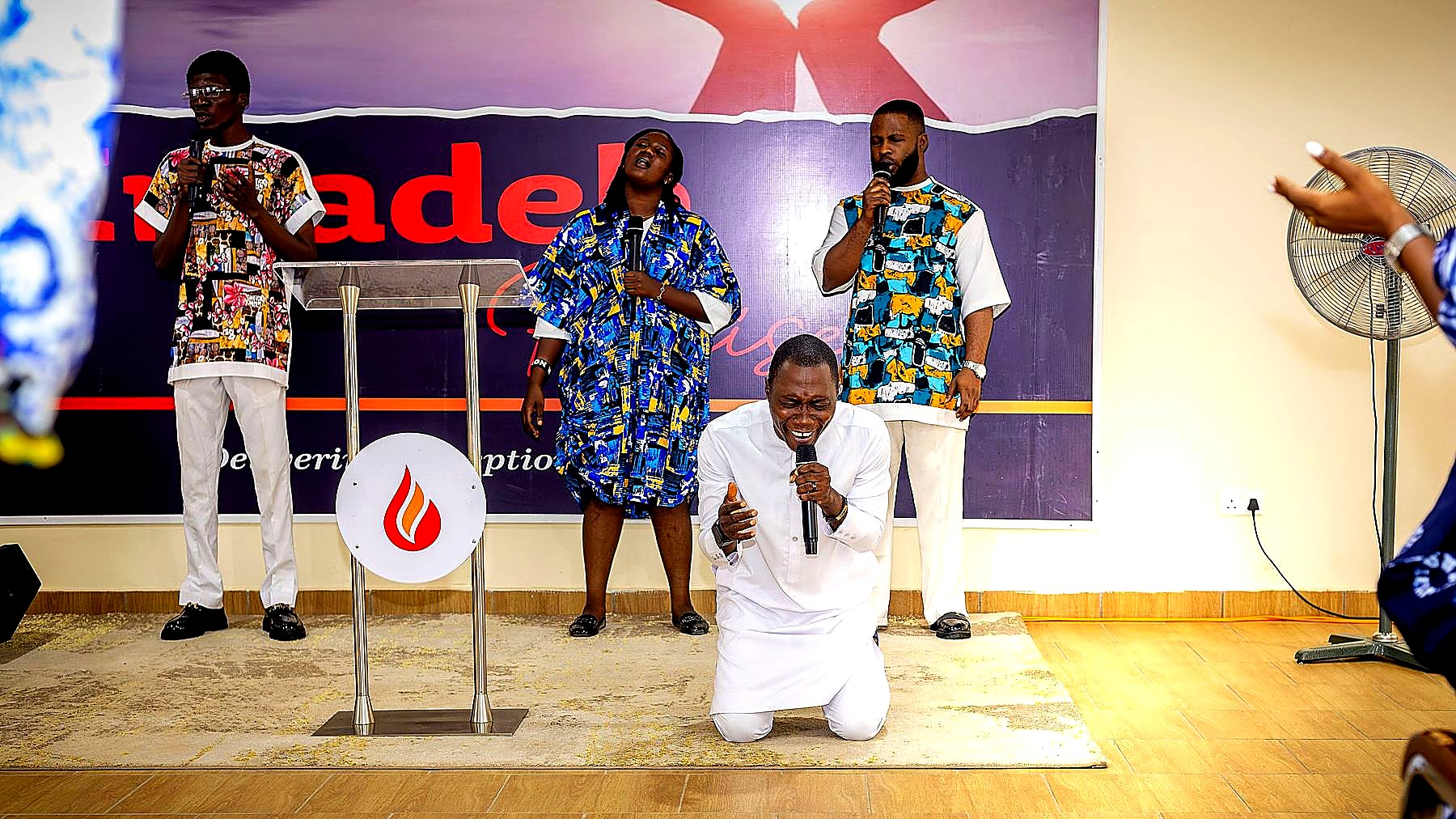 Emadeb Praise